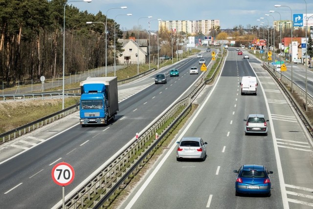 Zarobki kierowców ciężarówek w Polsce u UE. Ile można zarobić na rękę?