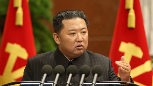 Przywódca Korei Północnej Kim Dzong Un grozi użyciem broni jądrowej. Korea Południowa szykuje nową strategię odstraszania