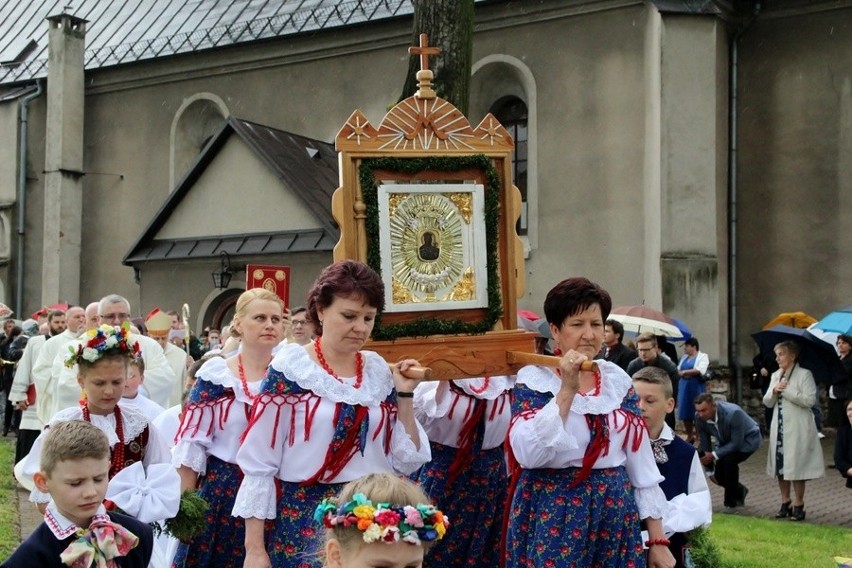 Jubileusz 300-lecia odnalezienia Cudownego Medalionu Matko...