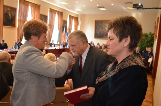 Radne wygrane (Halina Krygier i Maria Błońska) oraz radny przegrany - Adam Milejczak.