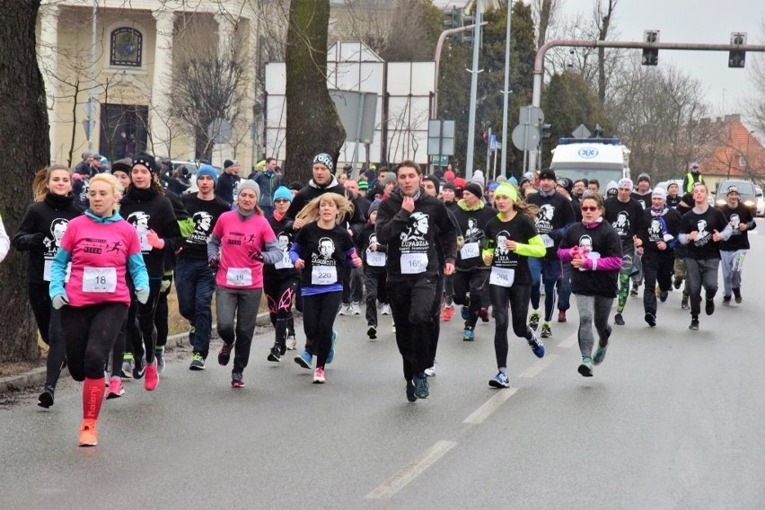 Około 400 osób wzięło udział w biegu pamięci Żołnierzy...