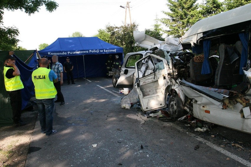 Wypadek dwóch busów w miejscowości Stawek