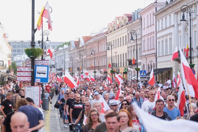 „Kolejne zwycięstwo nad prezydentem Warszawy Rafałem Trzaskowskim!” - poinformował na Twitterze Robert Bąkiewicz, prezes Stowarzyszenia Roty Marszu Niepodległości.