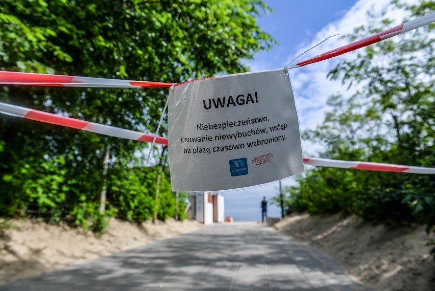 Gdynia. Neutralizacja potężnego ładunku wybuchowego [16.06.2020]. Minerzy podjęli minę i zdetonowali ją trzy kilometry od brzegu 