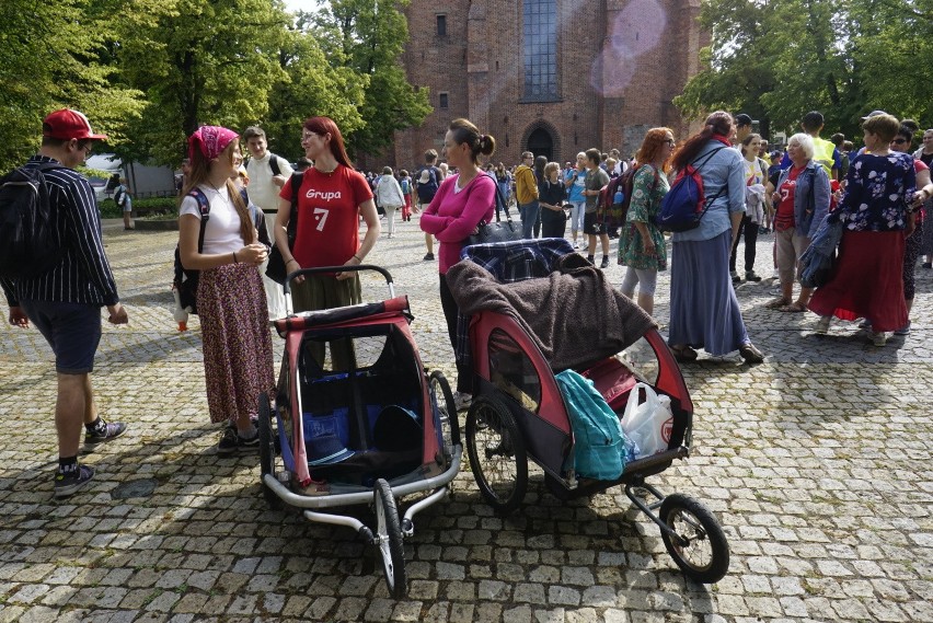 Z Poznania ruszają także rodziny z dziećmi.