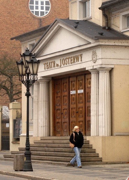 Spotykamy się w piątek, 23 października, przed budynkiem gorzowskiego teatru.