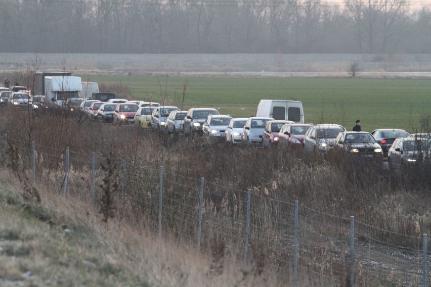 Poważny wypadek na Wschodniej Obwodnicy Wrocławia. Lądował...