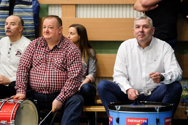 Prezes Enei Energetyka, Robert Rakowski (z prawej) liczy, że w nadchodzącym sezonie jego siatkarki szybko zdobędą serca poznańskich kibiców