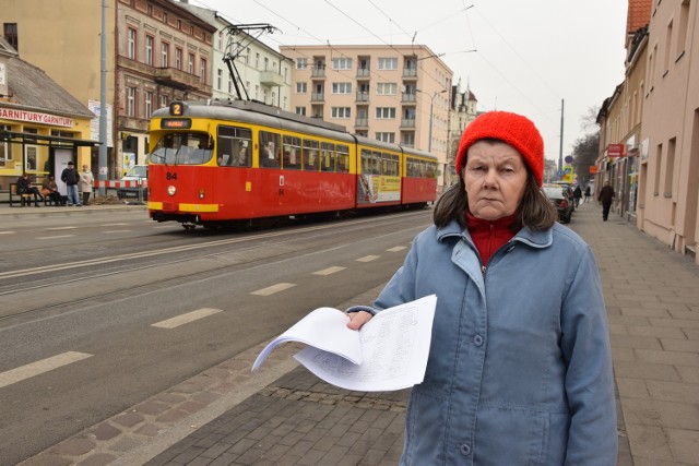 O ile mieszkańcy Grudziądza przyzwyczaili się już do wprowadzonych przed miesiącem zmian w komunikacji miejskiej, to mieszkańcy gminy Rogóźno, pogodzić się z nimi nie chcą.