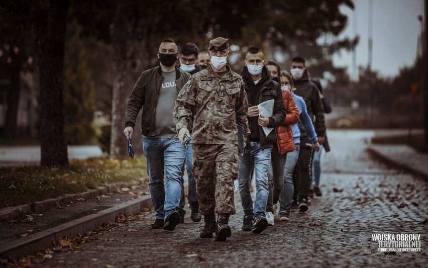 Centrum szkolenia Wojsk Obrony Terytorialnej w Toruniu nie będzie narzekac na brak pracy. Chętnych do służby w tej formacji nie brakuje
