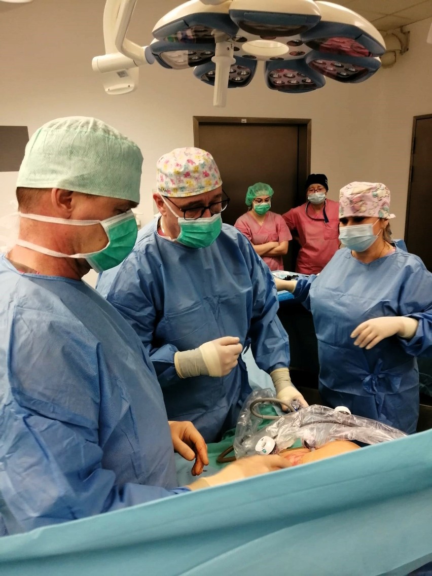 Pierwsza operacja trzustki metodą laparoskopową w...