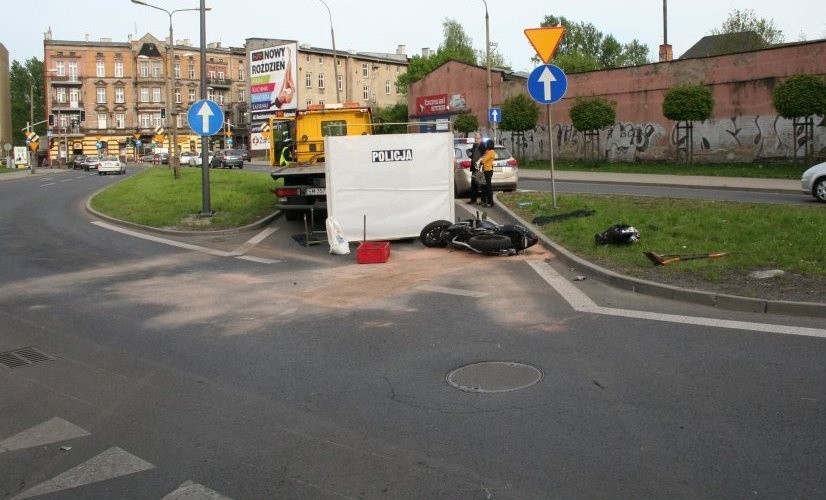 Śmiertelny wypadek motocyklisty w Bytomiu na skrzyżowaniu ul. Miarki i Katowickiej [ZDJĘCIA]
