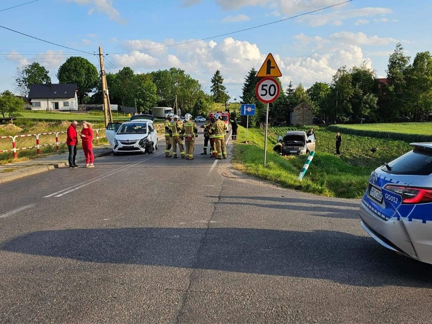 W Polanowicach zderzyły się trzy samochody