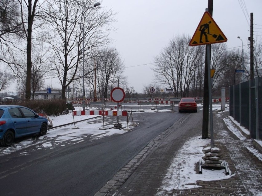 Wrocław: Kierowcy mieli dość remontu. I sami przestawili znaki [ZDJĘCIA]
