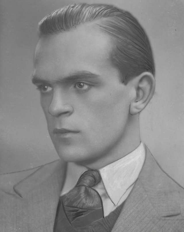 Tak wyglądał Małcużyński na promującym młodego pianistę wyretuszowanym zdjęciu w ostatnich latach przed II wojną światową