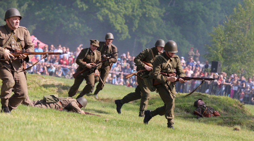 Rekonstrukcja bitwa wyrskiej we wrzesniu 1939. Stoczyły ją...