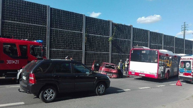 Wypadek w Katowicach na DTŚ (al. Roździeńskiego)