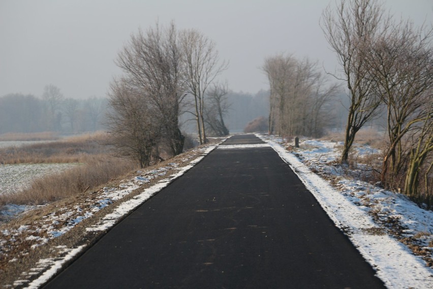 Gotowe jest pierwsze pięć kilometrów ścieżki rowerowej,...