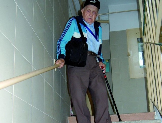 &#8211; Osoby niepełnosprawne bardzo często nie mają możliwości, by wyjść z domu &#8211; mówi Tadeusz Smagacz, suwalczanin.  &#8211; Przeszkadzają im w tym schody.