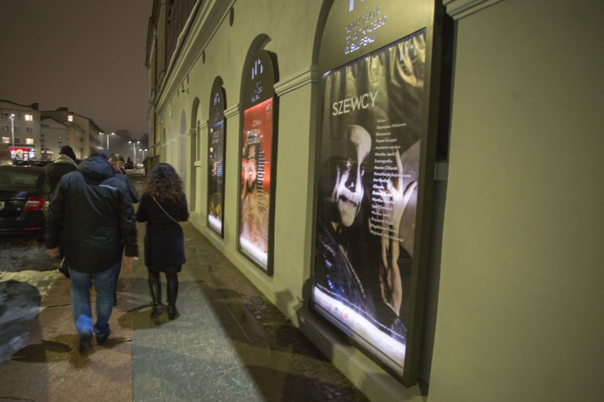 Pierwszy spektakl na żywo w nowej siedzibie. Nowy Teatr gra już na Lutosławskiego. Zobacz zdjęcia