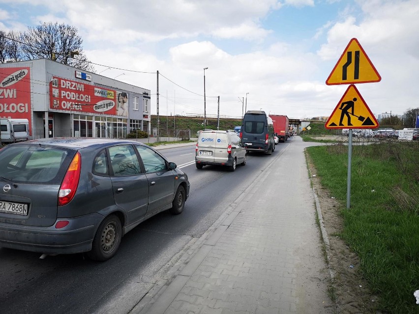 Kraków. Rozbudowują al. 29 Listopada. Mieszkańcy skarżą się na uciążliwości [ZDJĘCIA]