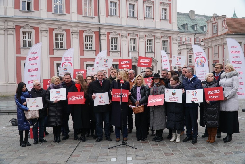 Podczas konferencji prasowej w Poznaniu liderzy Lewicy Razem...