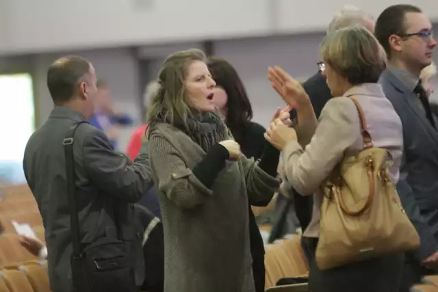 Kongres Świadków Jehowy w Sosnowcu 5.11.2017 Z całego kraju przyjechało wielu niesłyszących