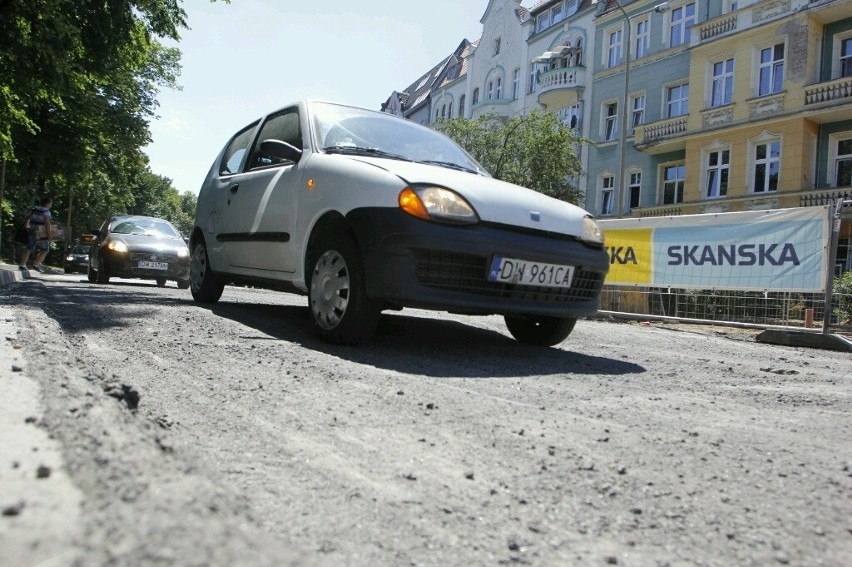 Korki na Wybrzeżu Wyspiańskiego. Auta hamują przed remontowaną drogą  (ZDJĘCIA)