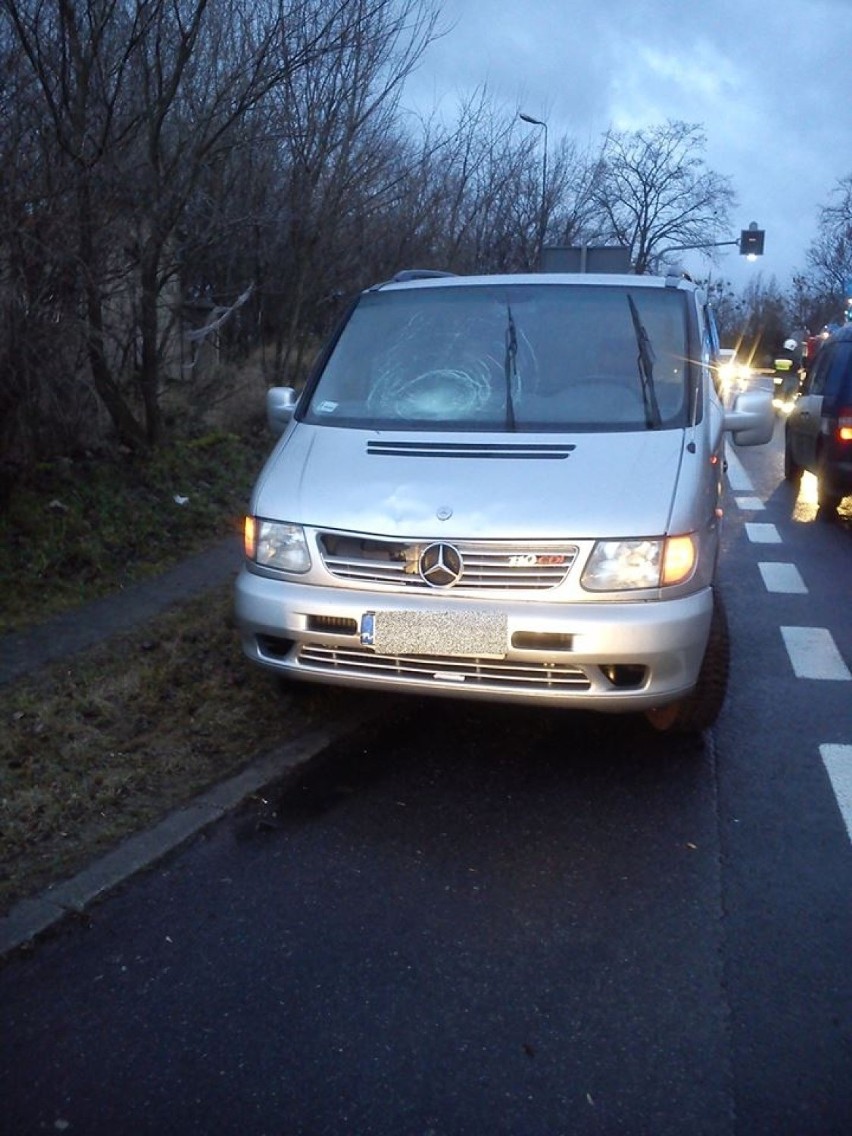 Wypadek w Młodasku - gimnazjalistka potrącona na pasach