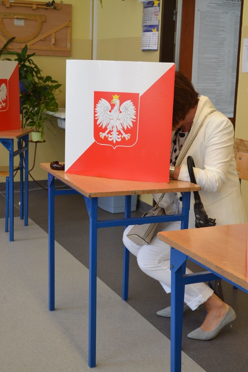 Niewiele osób wybrało się na referendum