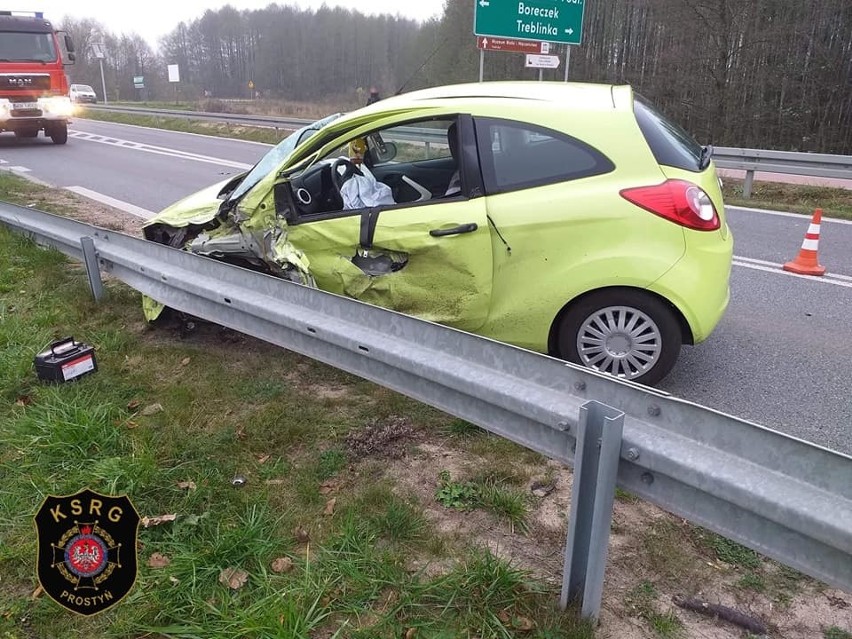 Wypadek na dw. 627 w Treblince. Samochód osobowy zderzył się...