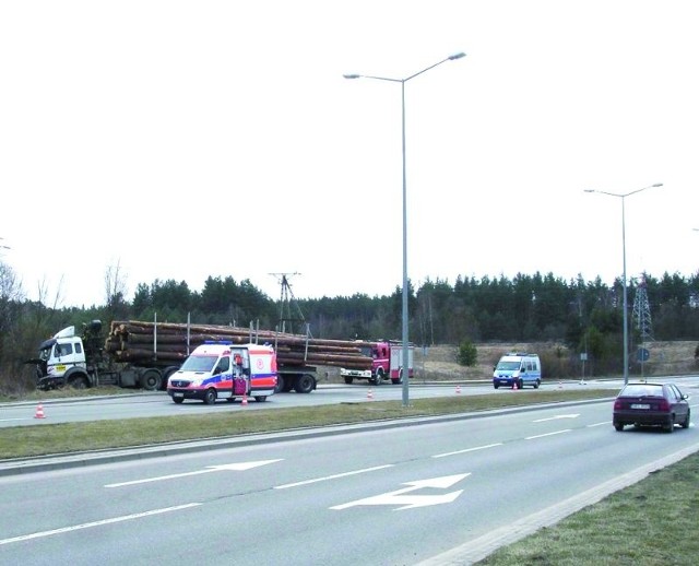 Do wypadku doszło na pasie obwodnicy prowadzącym w kierunku ulicy Suwalskiej.