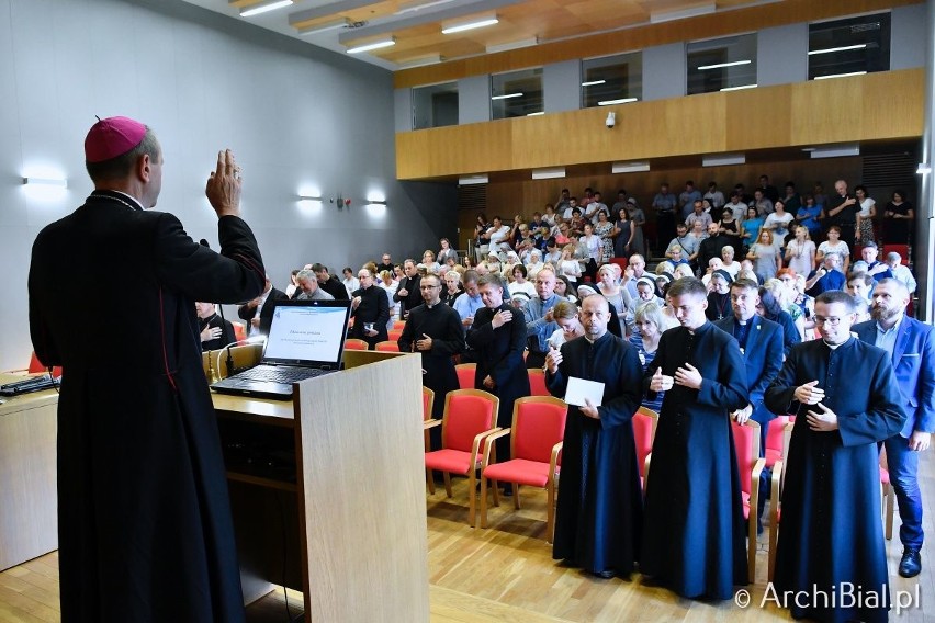 Archidiecezjalny Dzień Katechetyczny: Ponad 350 katechetów uczyło się że religia w szkołach bywa jak biznes (1 września 2019)