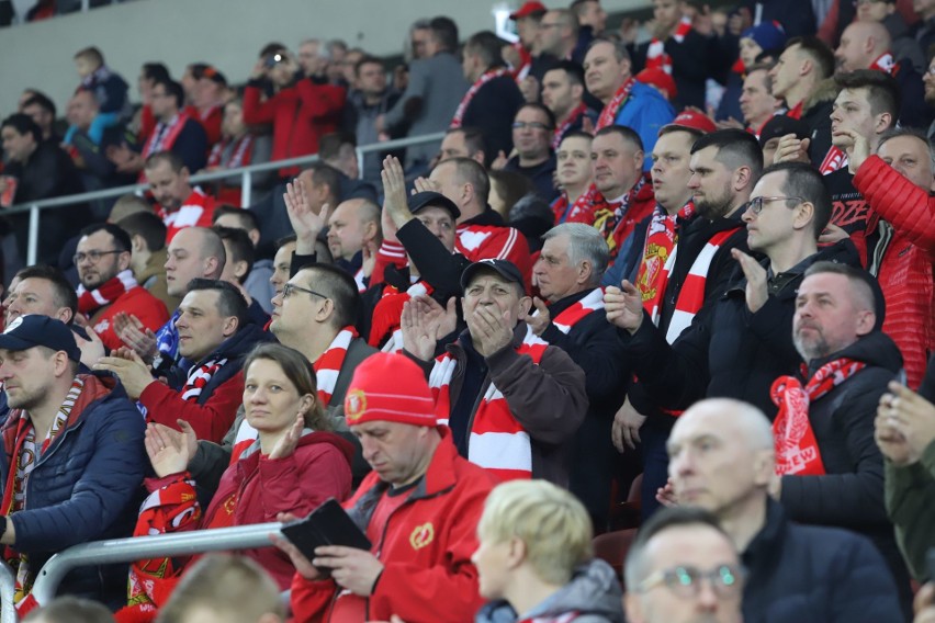 Kibice na meczu Widzew Łódź - Elana Toruń który zakończył się remisem 1:1.