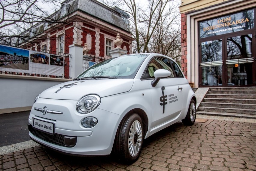 Elektryczny samochód Fiat 500 z bielskiej Fabryki Samochodów Elektrycznych podbije świat? ZDJĘCIA