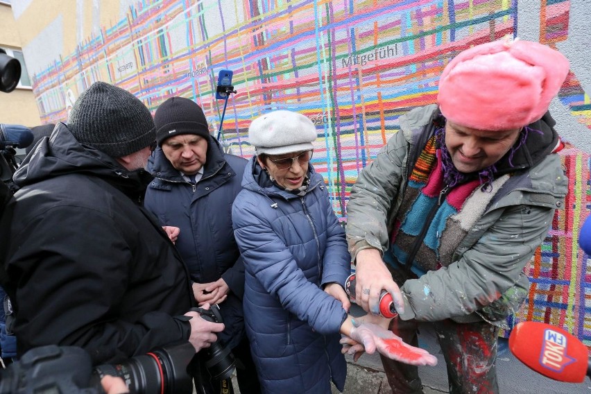 Białystok. Mural „Utkany wielokulturowością” został...