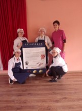 Uczniowie PZS w Świebodzinie tworzą desery lodowe. Warsztaty pod patronatem znanego producenta [ZDJĘCIA]