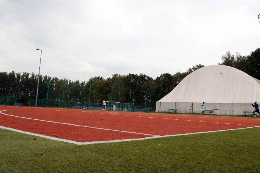 Kraków. Na skróty przez stadion do tramwaju? Urzędnicy się na to zgodzili