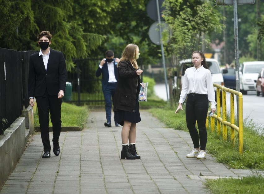 Matura 2020. Jakie tematy na egzaminie z języka polskiego? Wesele jako temat rozprawki, ale nie zabrakło też Pana Tadeusza [8.06.2020]