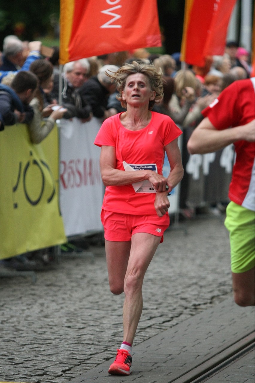 Mistrzyni świata w maratonie z 1991 r., Wanda Panfil, 22...