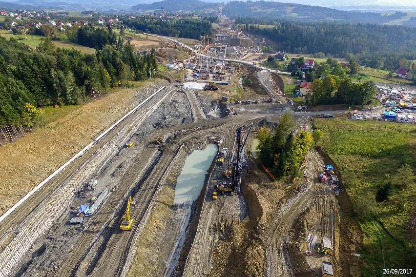 Budowa zakopianki. Trasa i wiadukty rosną w oczach [ZOBACZ ZDJĘCIA]