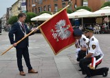 Malbork ma sztandar. Mieszkańcy, którzy byli fundatorami tego symbolu miasta, uroczyście przekazali go włodarzom