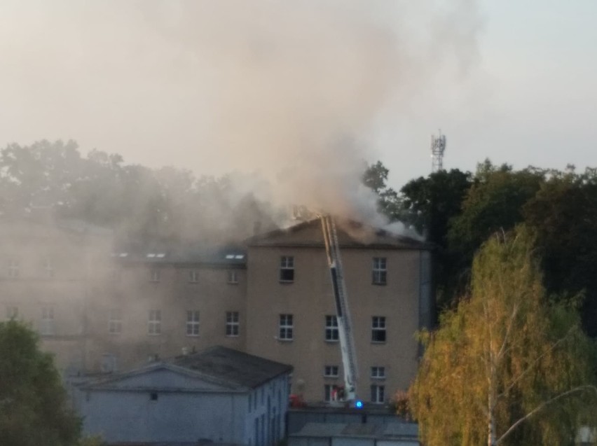Pożar w Zespole Szkół im. św. Edyty Stein w Lublińcu...