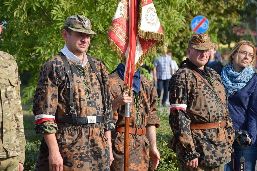 Rondo na os. Piastów zyskało nazwę Batalionu Zośka [FOTO]