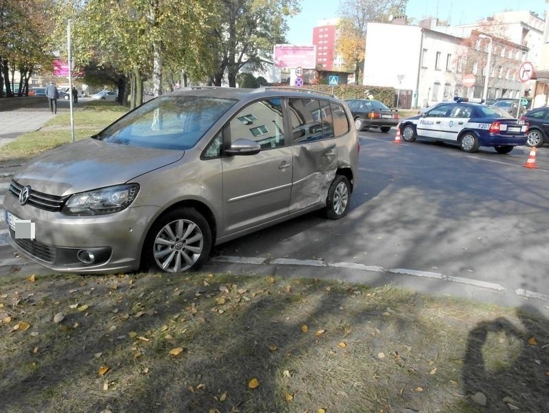 Wypadek na ul. Lutomierskiej. Dwoje dzieci w szpitalu