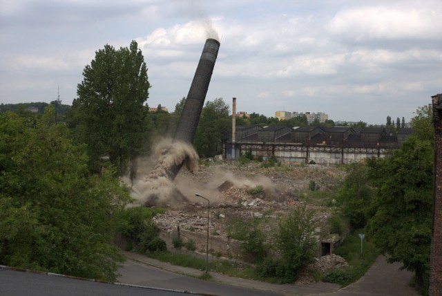 Kominy Huty Jedność zostały wyburzone