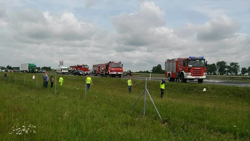 Karambol na A4 pod Brzegiem (Opolskie). Spłonęły trzy...