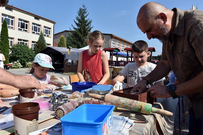 Szkoła i Stowarzyszenie z Ropicy Polskiej wspólnie zorganizowali Festiwal Kultur