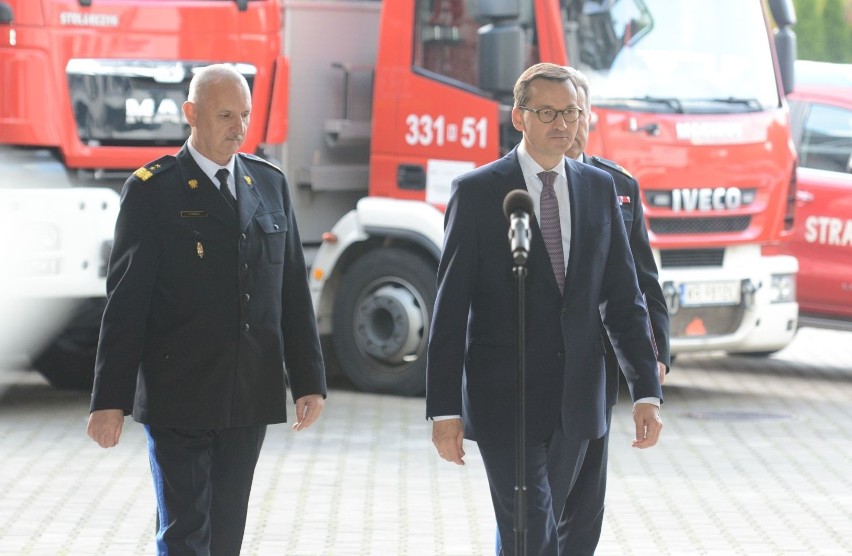 Premier Mateusz Morawiecki w Radomiu spotkał się ze strażakami z regionu radomskiego