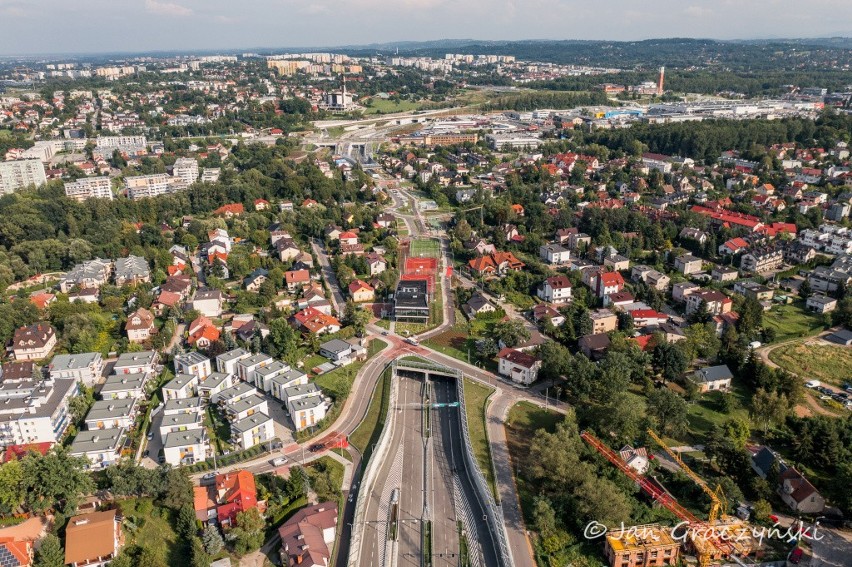 Kraków. Trasa Łagiewnicka: nad tunelami powstały nowe tereny rekreacyjne 